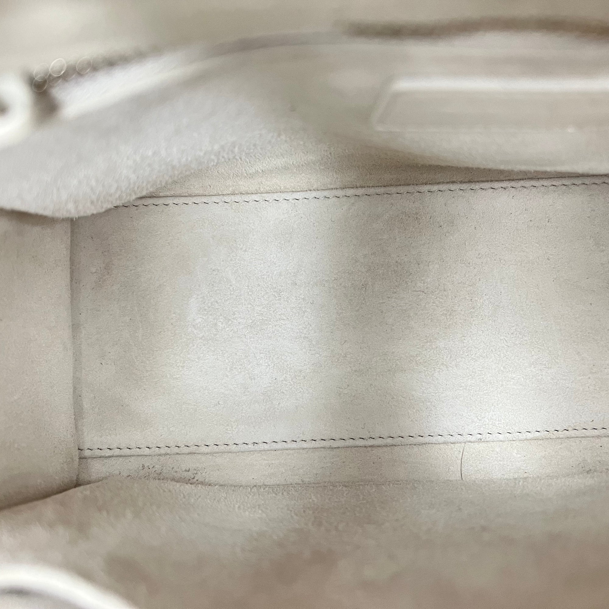Lady Dior Top Handle Bag Medium White in Lambskin, Ultramatte hardware - Image 9