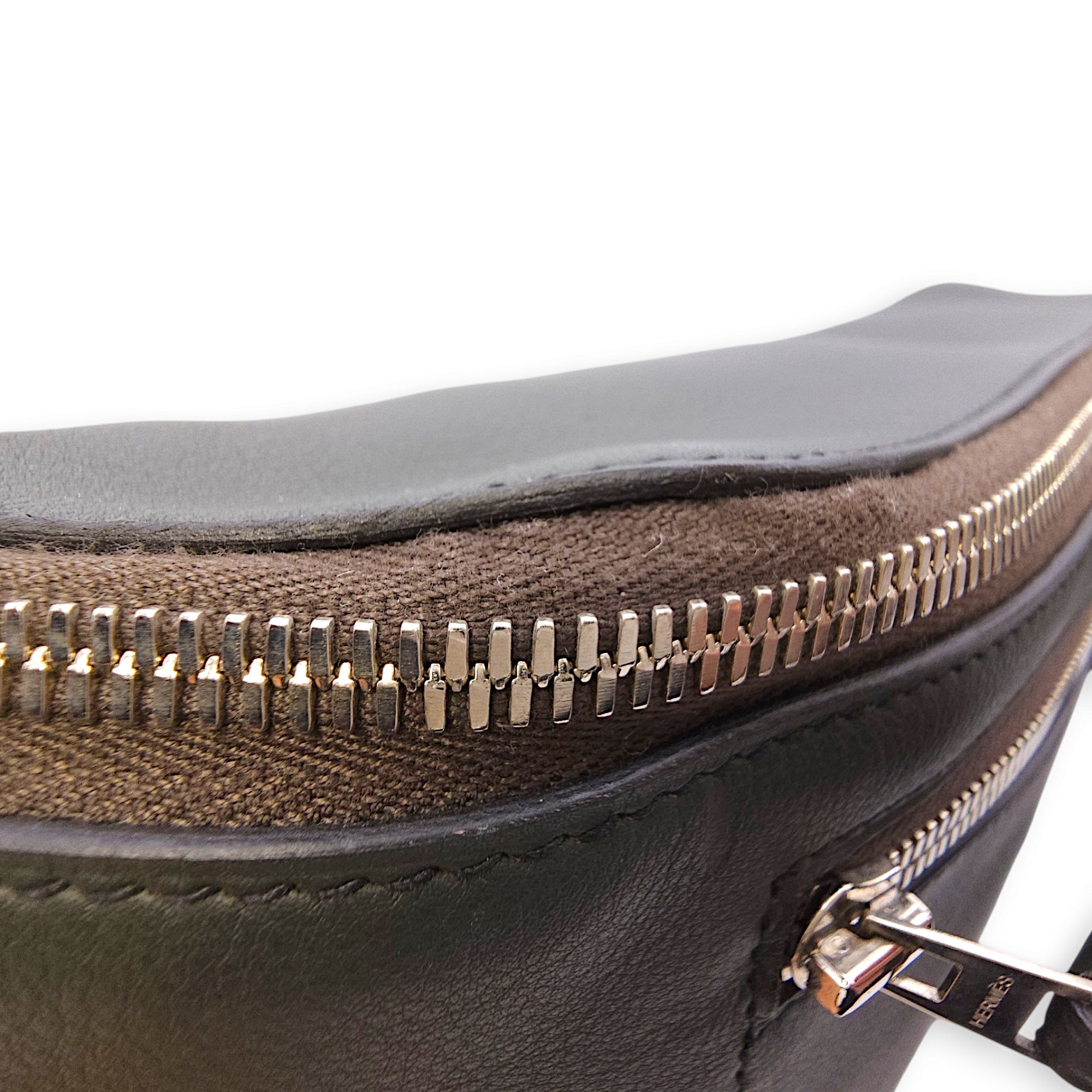 Chyslide Belt Bag GM Vert in Cristobal, Silver hardware - Image 8