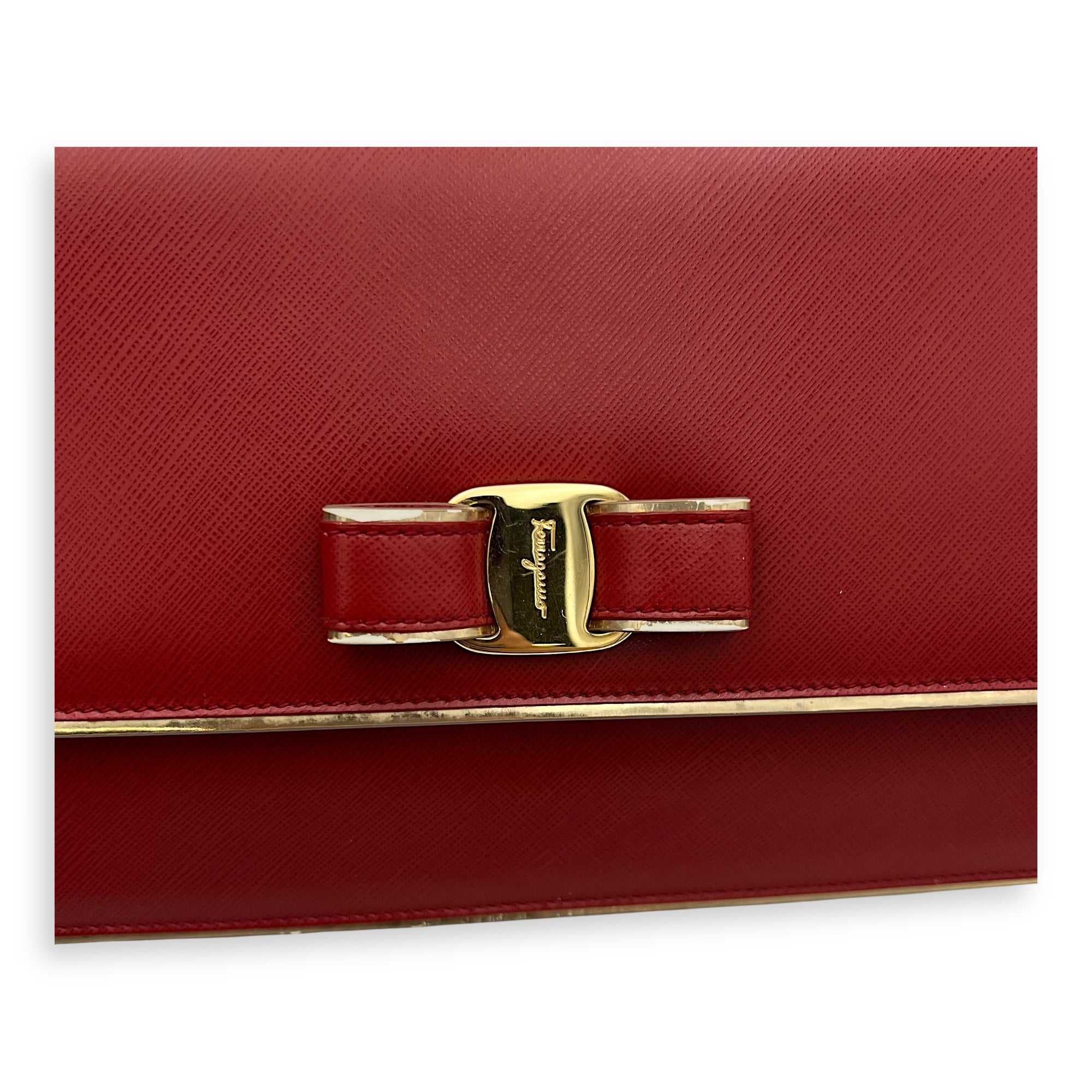Vara Bow Red Shoulder Bag in Calfskin, Gold hardware - Image 8