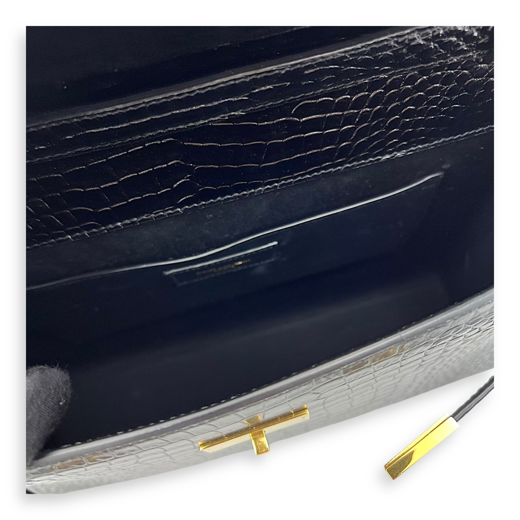 Manhattan Shoulder Bag Black in Crocodile Embossed Calfskin, Gold hardware - Image 11