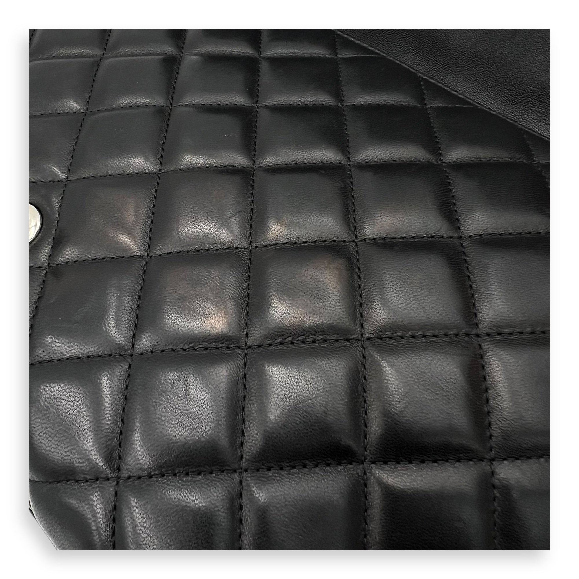 Classic Maxi Black Shoulder Bag in Lambskin, Silver hardware - Image 15