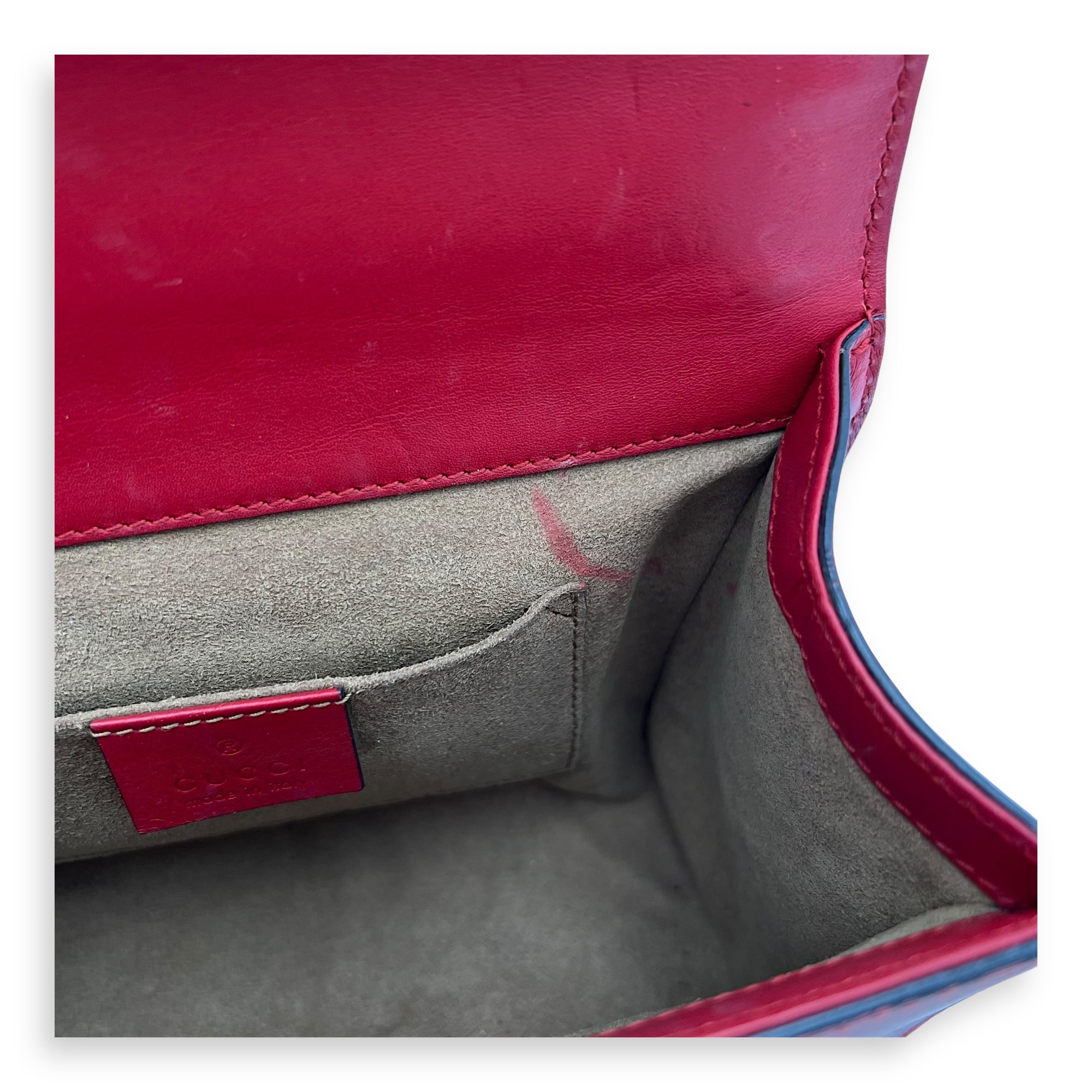 Padlock Shoulder Bag Red in Calfskin, Gold hardware - Image 8