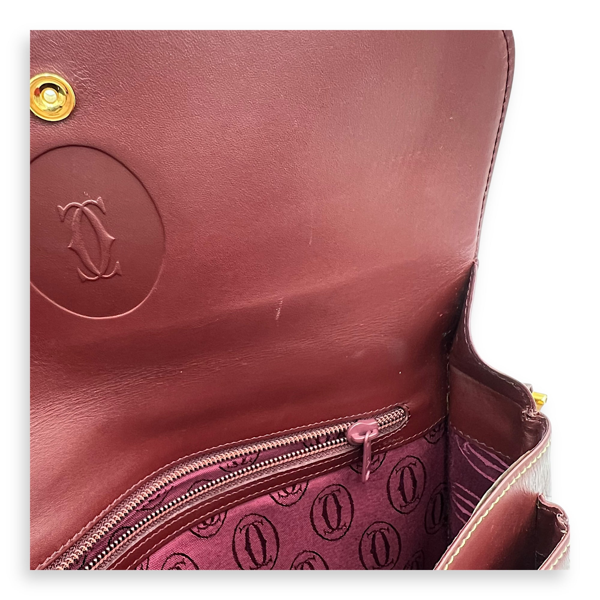 Vintage Red Shoulder Bag in Calfskin, Gold hardware - Image 8