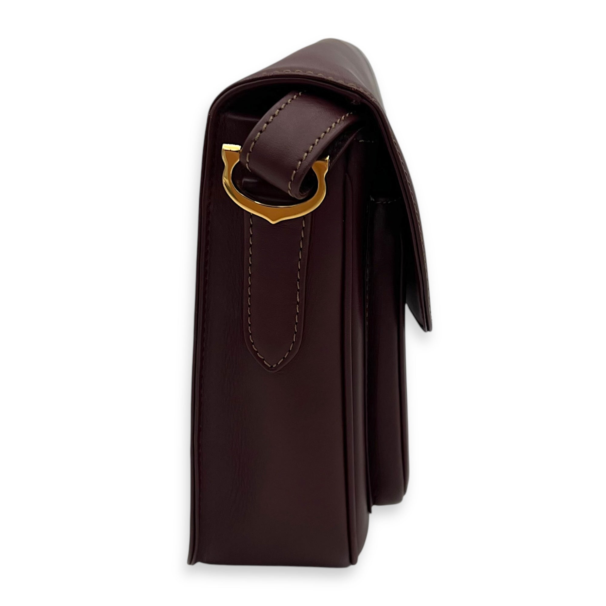 Vintage Red Shoulder Bag in Calfskin, Gold hardware - Image 5