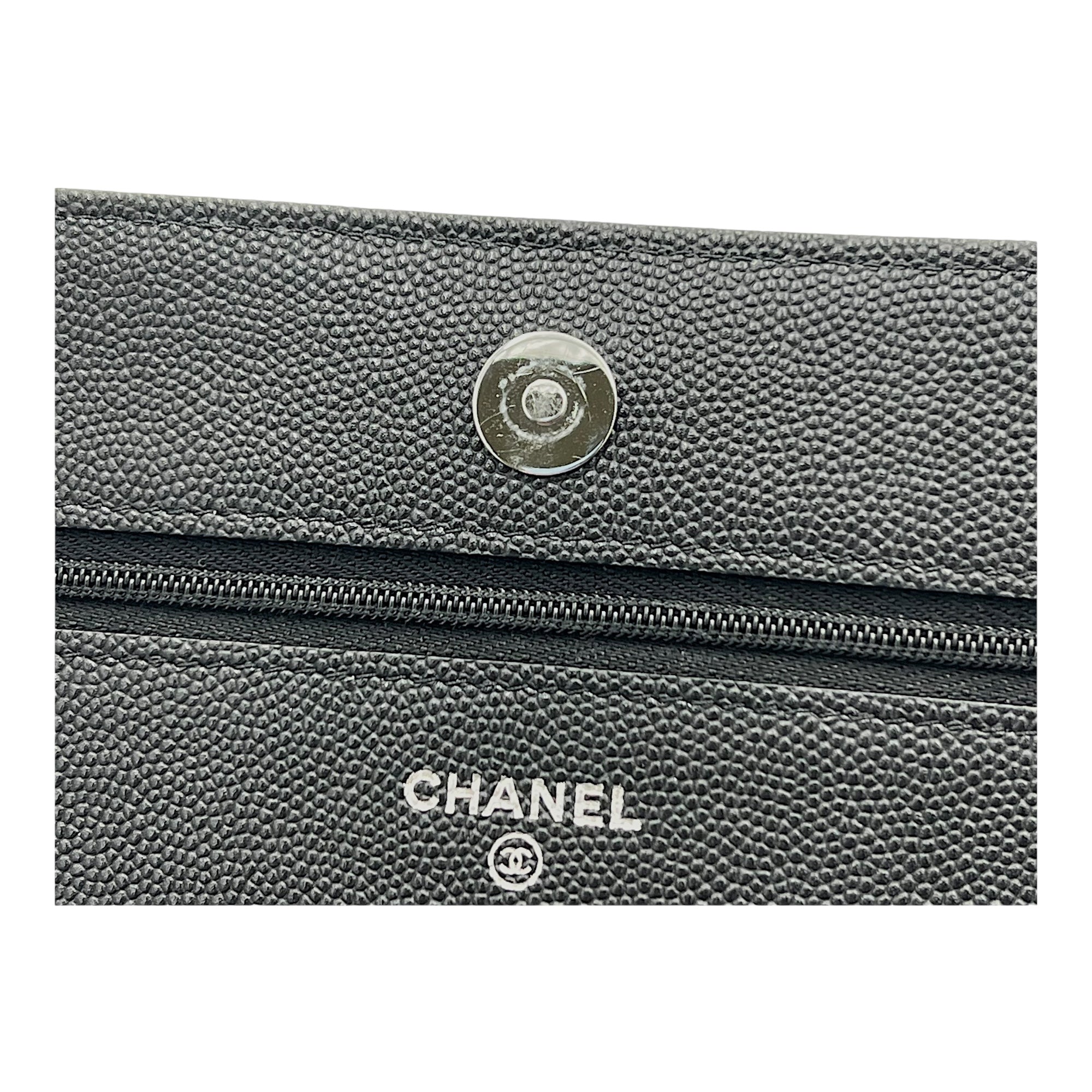 Classic Wallet On Chain Black in Caviar Leather, Silver hardware - Image 8